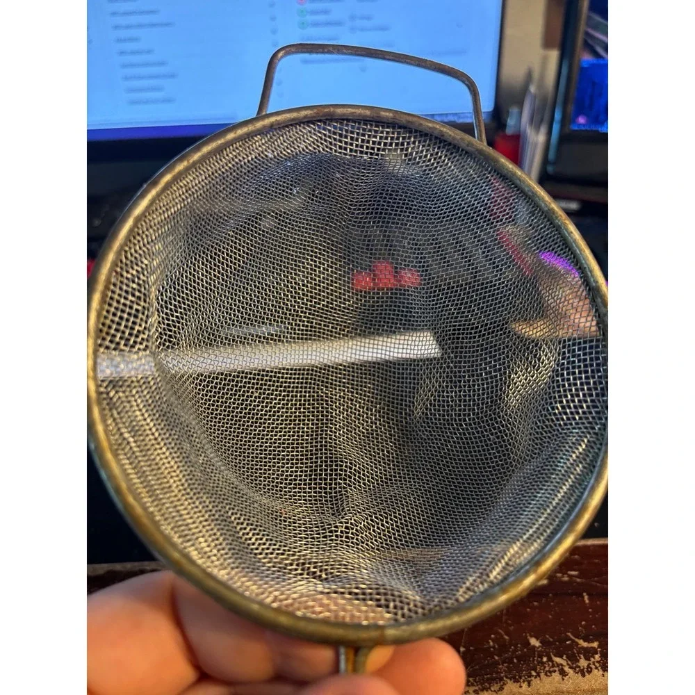 Vintage White Handheld Mesh Strainer Flour Sifter 4